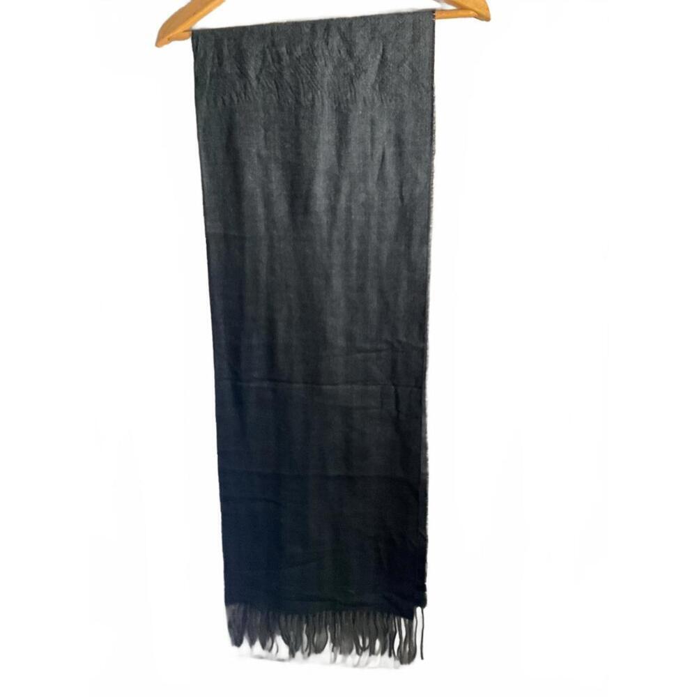 Cozy Gray Herringbone Patterned Cashmere Blend Scarf with Fringe